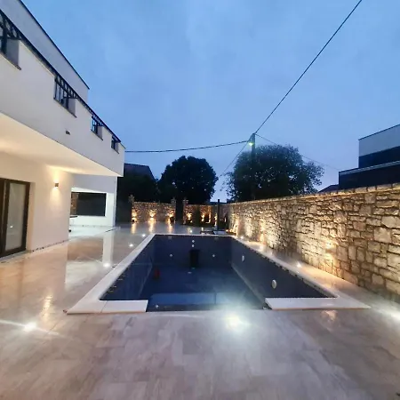 New! Luxury Stone Sokol With Large Pool In Gornje Rastane