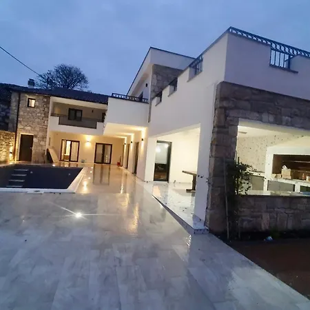 New! Luxury Stone Sokol With Large Pool In Gornje Rastane Gorica (Zadar)