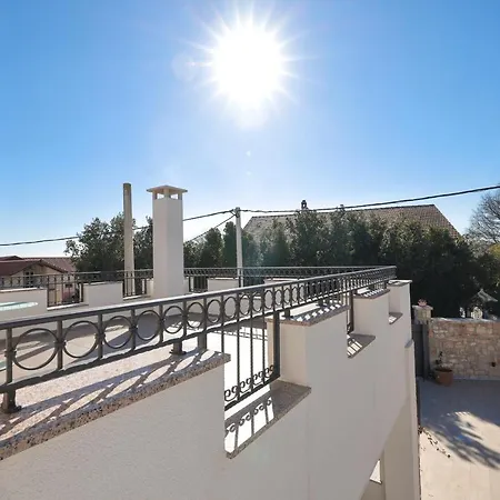 New! Luxury Stone Sokol With Large Pool In Gornje Rastane Gorica (Zadar)