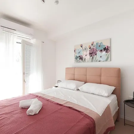 New! Luxury Stone Sokol With Large Pool In Gornje Rastane 빌라