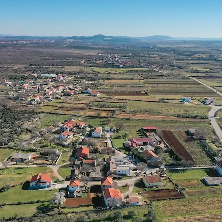New! Luxury Stone Sokol With Large Pool In Gornje Rastane Gorica (Zadar)