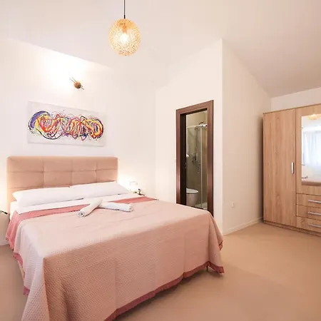 New! Luxury Stone Sokol With Large Pool In Gornje Rastane 빌라