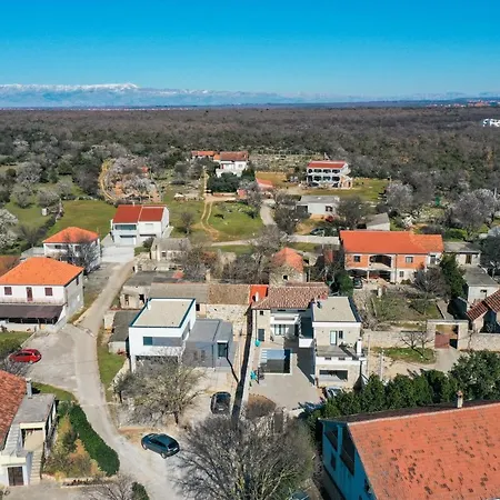 Villa New! Luxury Stone Sokol With Large Pool In Gornje Rastane