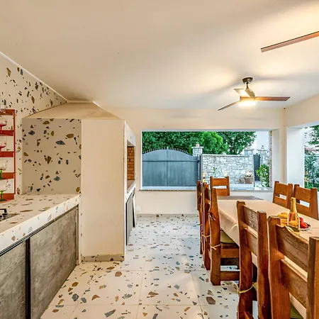New! Luxury Stone Sokol With Large Pool In Gornje Rastane 빌라 *