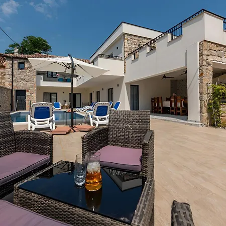 빌라 New! Luxury Stone Sokol With Large Pool In Gornje Rastane