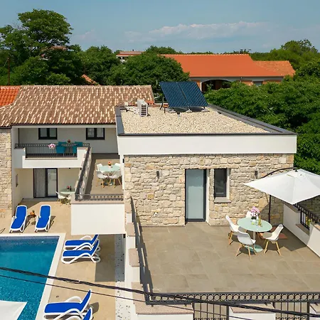 빌라 New! Luxury Stone Sokol With Large Pool In Gornje Rastane *